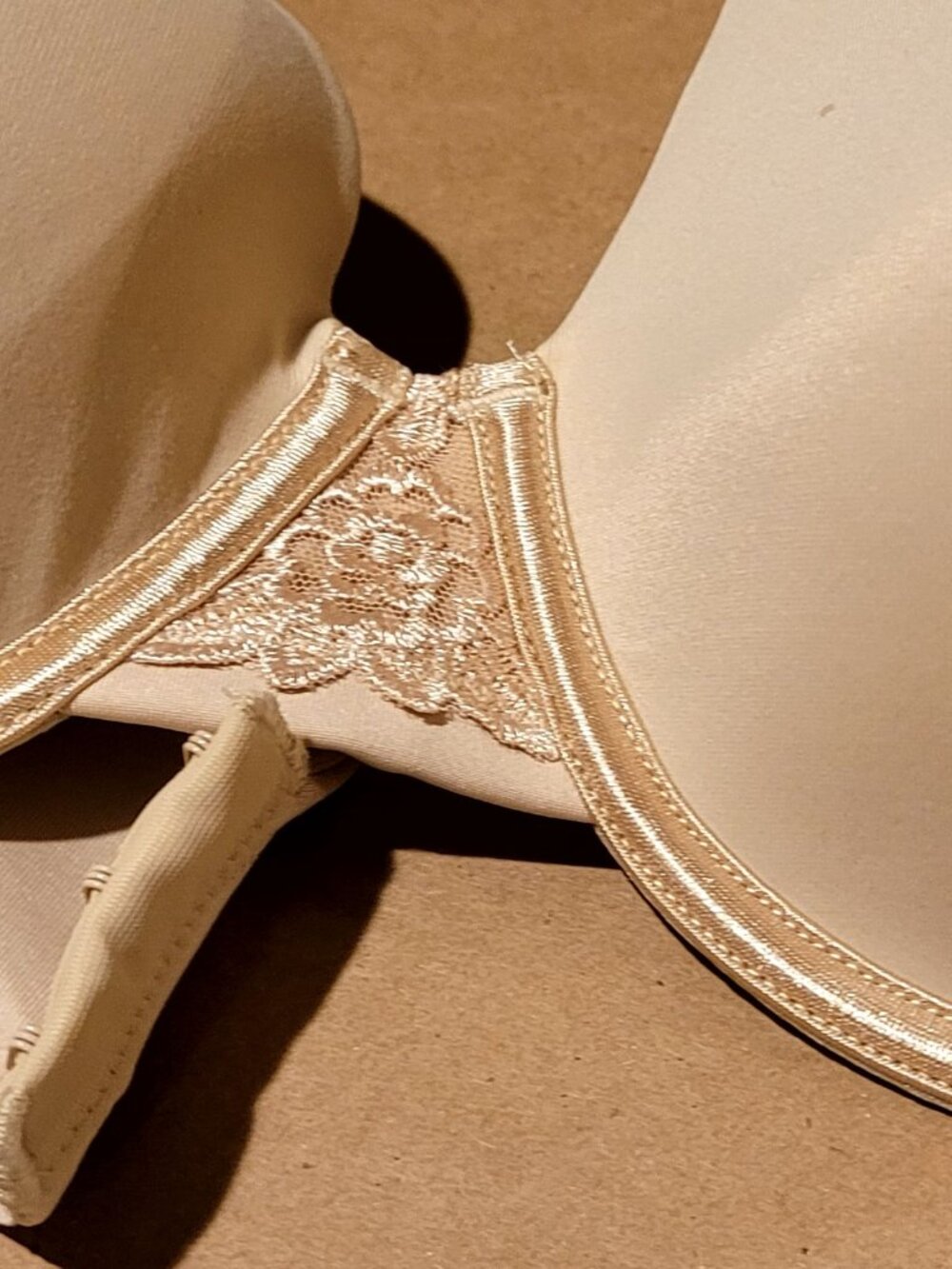 Vanity Fair Bra - BRAND NEW with TAGS